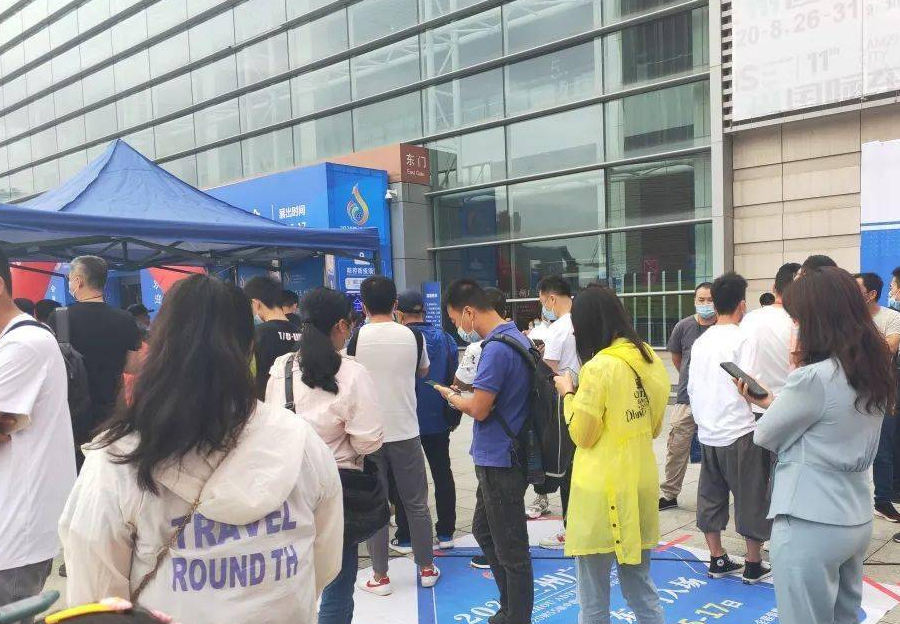 2020甘肅蘭州廣告節(jié)展會(huì)大門口